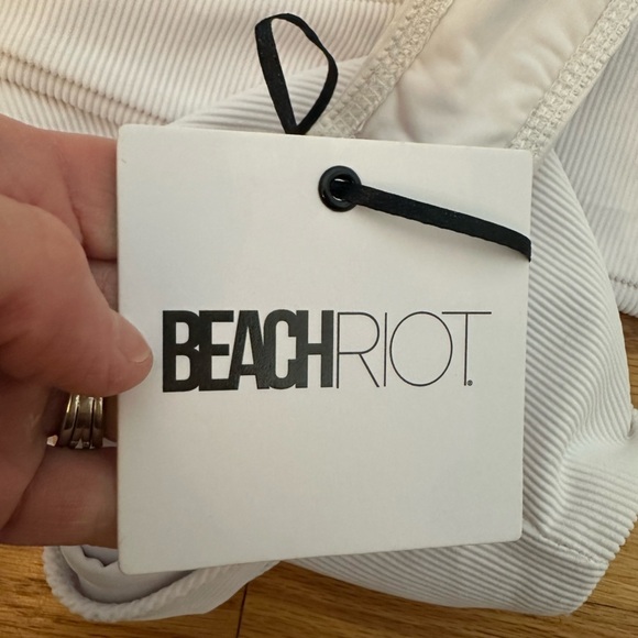 NWT Beach Riot Women's Carlie One Piece Asymmetrical Swimsuit - White XS - Picture 5 of 10